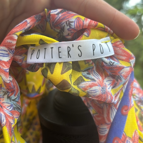 Potter’s Pot Tie Neck Blouse - Picture 5 of 8